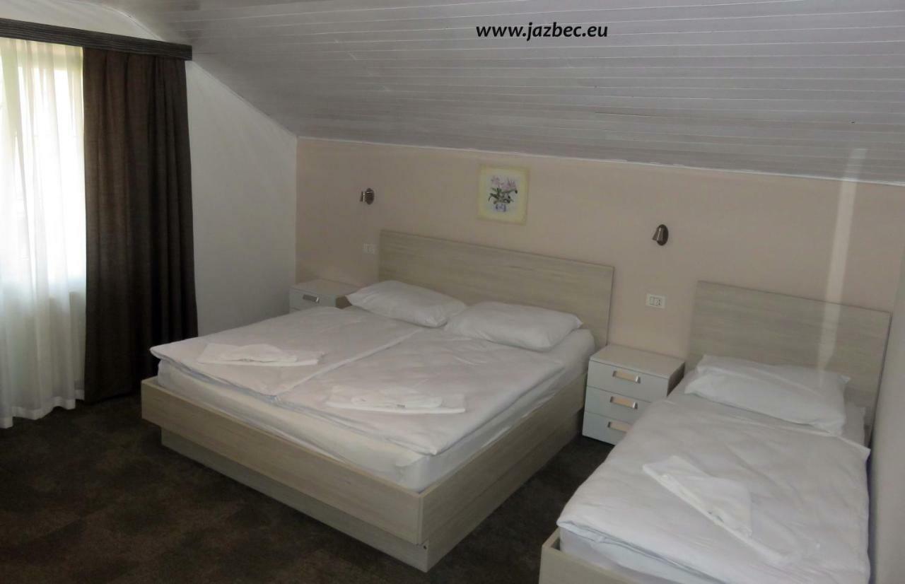 Sobe Rooms Zimmer Jazbec Idrsko エクステリア 写真